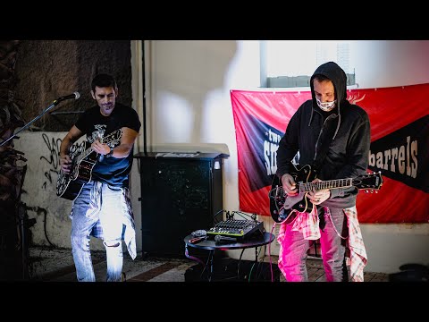 Two Smokin Barrels - Powerful Reggae Medley Live & J&J Street Bar !