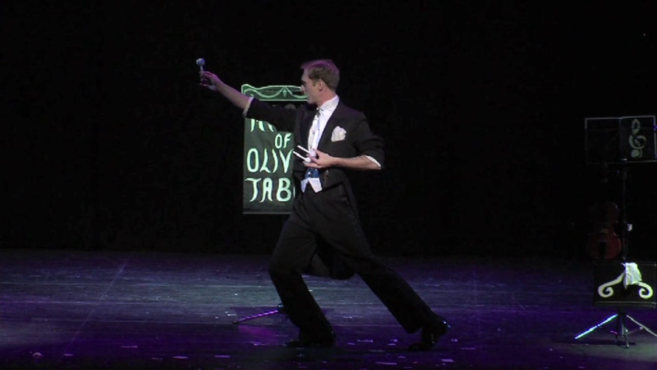 Oliver Tabor - Magic with Music