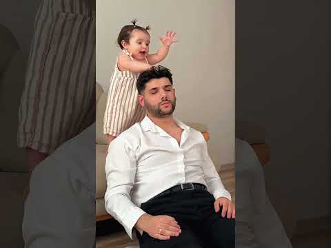 Gözde put her father to sleep 😂