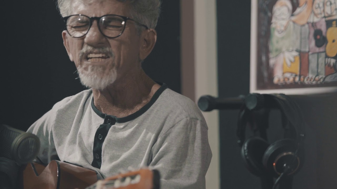 Neuber Uchôa - Música Fronteiras - Clipe Oficial