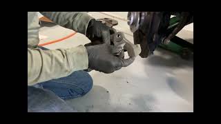 BMW X5 E70 Front Brake Rotor & Pad Replacement