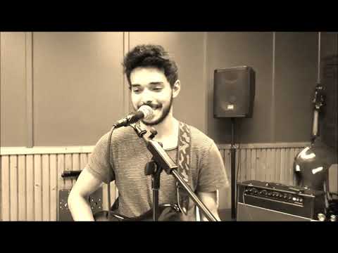 Alissia, the sax and the guys - American boy cover (live session)