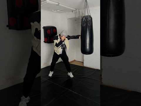 Boxing footwork technique 🥊 #boxingtraining #boxing #footwork #kickboxing #mma #motivation