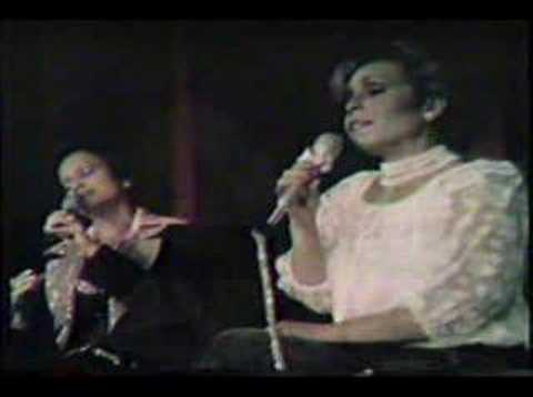 Carmita Y Blanca Rosa Gil