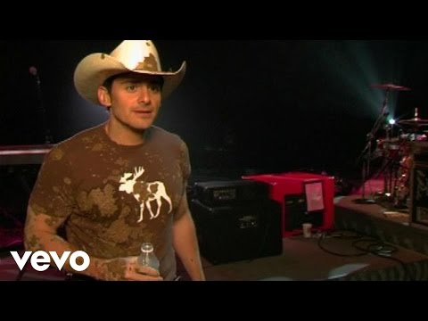 Brad Paisley - Mud On The Tires