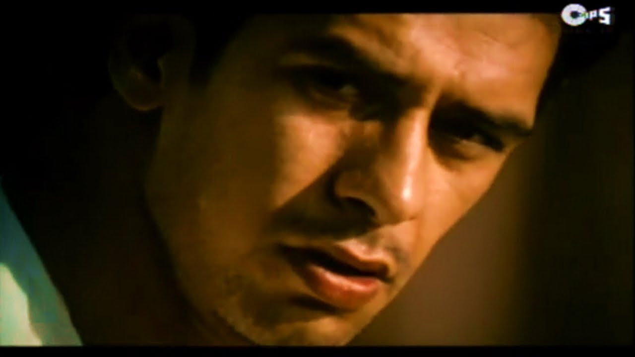 Upar Khuda Aasmaan Niche Lyrics  | Kachche Dhaage | Ajay Devgn, Saif Ali Khan | Lata Mangeshkar | Nusrat Fateh Ali Khan