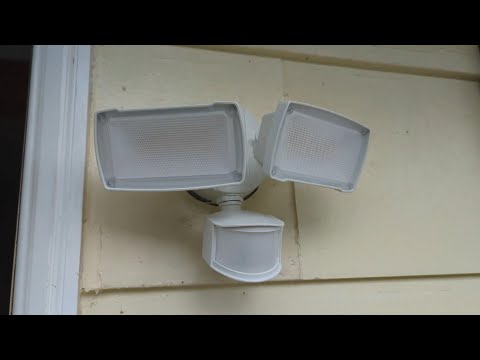 UME 19W LED Flood Light Motion Sensor Outdoor, 2 Adjustable Head, 2000LM, 5000K, IP65 Waterproof, Dusk to Dawn Security Light with Photocell for Exterior,Outside,Garage,House(Black) video review thumbnail
