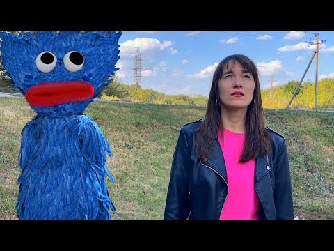 Huggy Wuggy Robot vs Siren Head