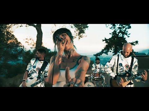 Le Mur and Spinda Records