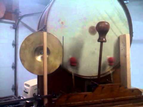 Kilgen Theatre Organ bass drum and cymbal test