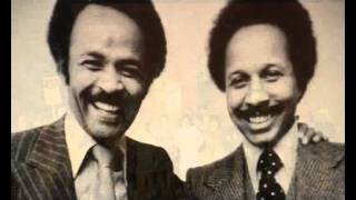 TOMMY BUTLER Feat. ERNIE BANKS & CARLTON WILLIAMS - PULLING TOGETHER