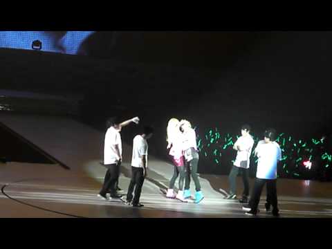 [FANCAM] 110910 SWCSG (Key's solo - My first kiss) part 2