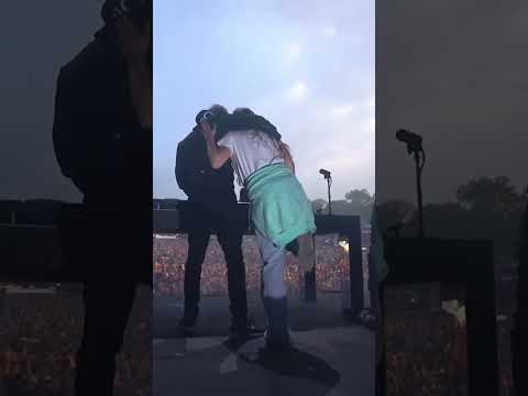 Becky Hill reacts to David Guetta playing her tune! | SOS @ Creamfields #creamfields #beckyhill