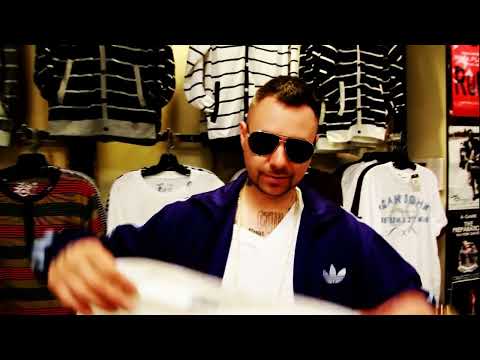 John Gotti aka Gon Gotti 👲 @ THE JUMP OFF CLOTHING STORE 👘📿👜