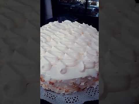 Un delicioso pastel crema Lincoln y relleno cremoso 😋😋🎈@corredor1978 especialmente para ti ❤️