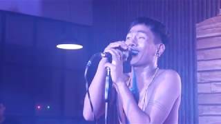 Download lagu Fourtwnty - Mengitung Hari Live Lawang Cafe Karawang mp3