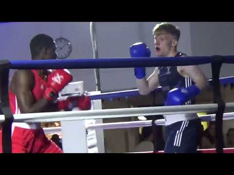 MAH01643 - 2022 OXFORD UNIVERSITY VERSUS ROYAL MILITARY ACADEMY SANDHURST AMATEUR BOXING TOURNAMENT