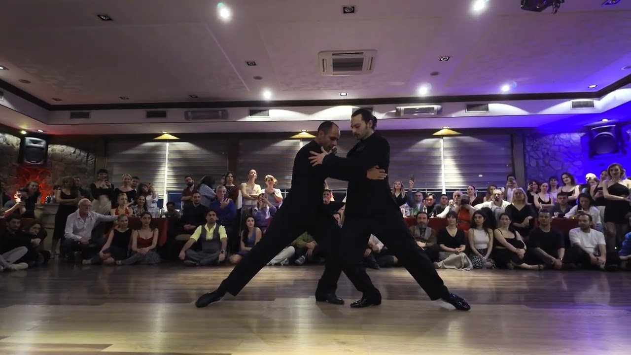 Video thumbnail for Hakan Ateş & İbrahim Hafiftaş / El Recodo-Sexteto Cristal Video 1/3