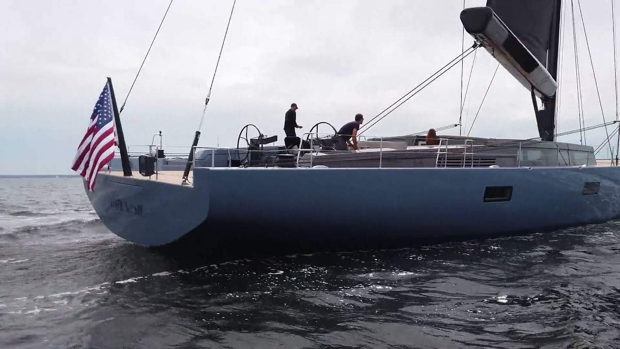 Tripp 90 Sailing
