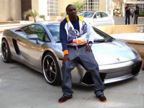 Akon ft. Wiz Khalifa - Her Shoes