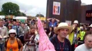 preview picture of video 'The Amigos @ redbull tent, glastonbury 2008'