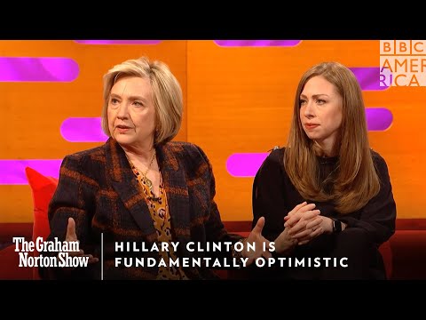 ヒラリー・クリントンは基本的に楽観的です｜グラハム・ノートン・ショー｜金曜日午後11時｜BBCアメリカ (Hillary Clinton Is Fundamentally Optimistic | The Graham Norton Show | Friday at 11pm | BBC America)