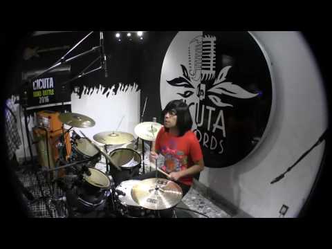 Neotenia - Héroes (Live at Cicuta Records)