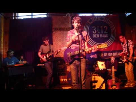 Roy Santiago live @ Paard - My car is not running fast enough (7 mei 2011)
