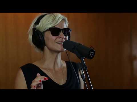 Cabaret Zrcadlo - Небиднина