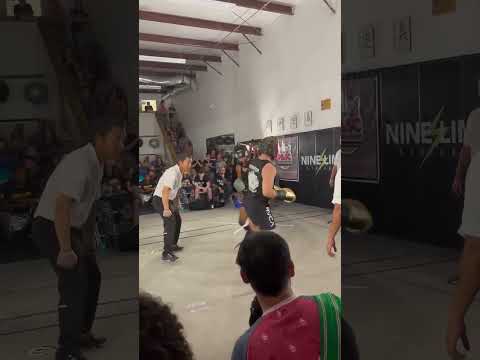 2nd round first smoker fight