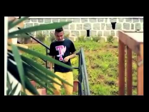 Marion feat  THT    Miangavy fa tia Clip Official   YouTube