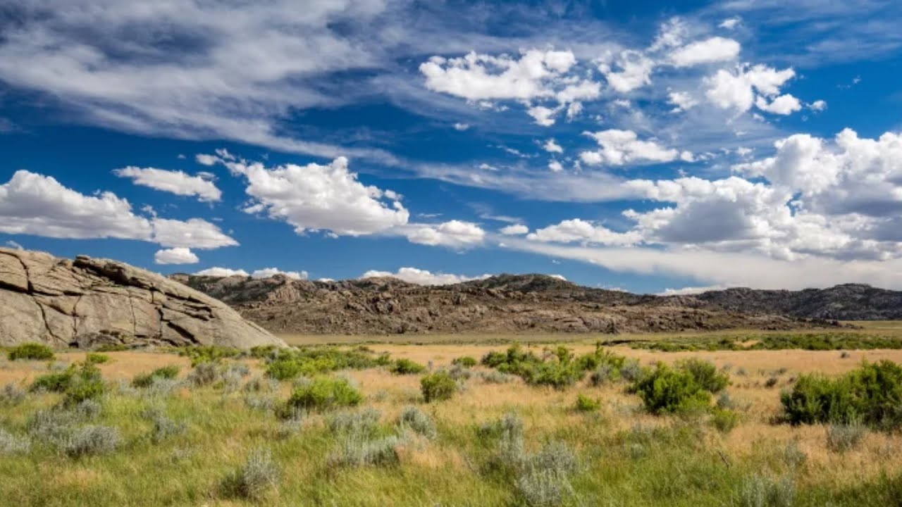 What was the halfway point on the Oregon Trail?