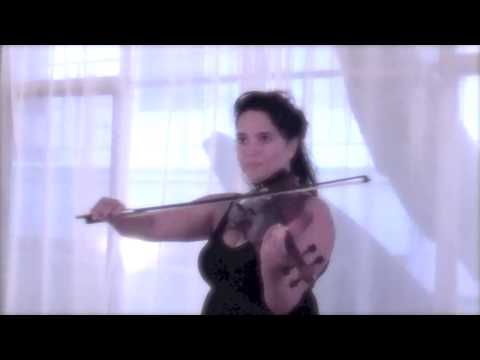 Camila Arnold - Wedding Violinist