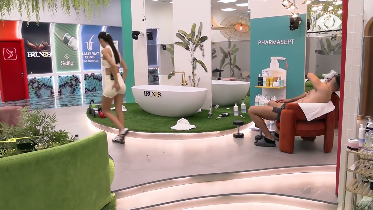 “Hajde të ta tregoj unë se të dua”/ Valbona-Olës për Laertin: Ai ka puthur gjysmën e shtëpisë