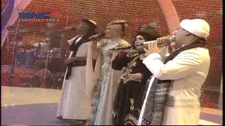 Download lagu Opick feat Melly Goeslaw, Rachel Amanda, Iyeth Bustami - Berkah Cinta Ramadan Opick (6/6) mp3