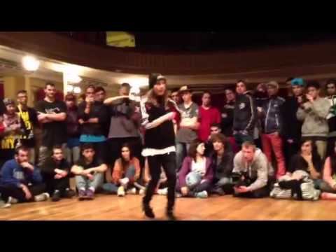 Undercyphers 2012 bgirl 1 vs1 Alexandrina vs Cata