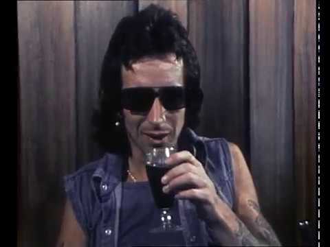 Bon Scott in Hobart, 1977