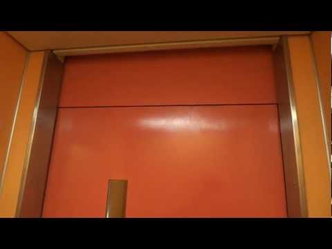 KONE Roped Hydraulic elevator @ Humlegårdsgatan 9, Söderhamn, Sweden.