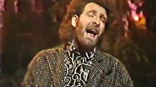 Godley and Creme  - &quot;Cry&quot; - Kenny Everett Television Show (27-04-1985)