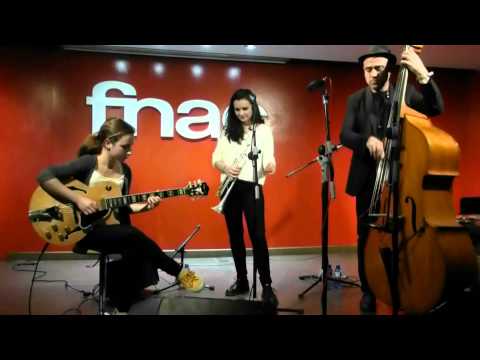 Andrea Motis y Joan Chamorro - Lullaby of Birdland