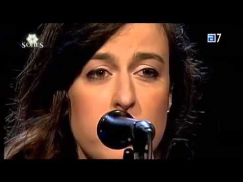 Marisa Valle Roso y Rodrigo Sturm. Aquel besín que me diste...