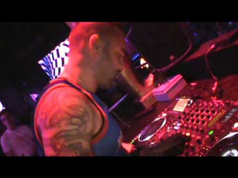 LARIDA & CARLOS GALLARDO