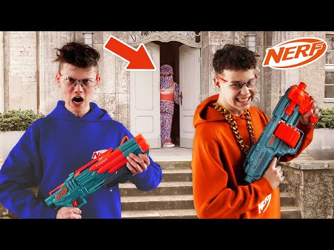 Intense NERF BATTLE in the CASTLE! (Noel Dederichs and Seox go berserk)