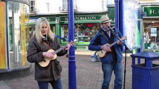 Mary Don't You Weep Don't Mourn - Tidy Monkeys - Busking - Abergavenny