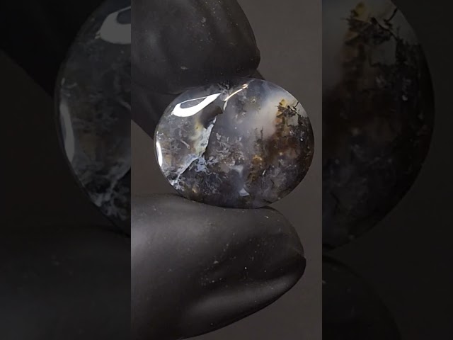 حجر عقيق يماني شجري طبيعي