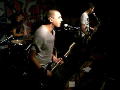 The Smashrooms - Screaming For Change [Uniform Choice Cover] - live @ Esperanza (Germany)