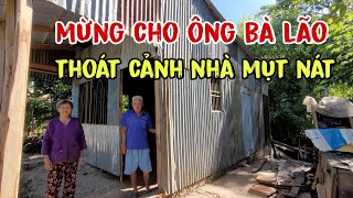 Quá vui mừng ông bà lão thoát cảnh chạy mưa bão khi sống trong nhà mụt nát