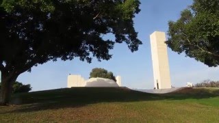 preview picture of video 'פארק אדית וולפסון (פארק וולפסון) בגבול תל אביב, גבעתיים ורמת גן כולל הפיסול הסביבתי של דני קרוון'