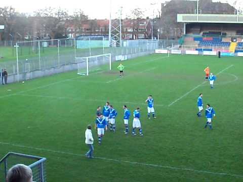 Haarlem/Kennemerland - NFC/Brommer  4 - 1  (10-12-2011)  (8)