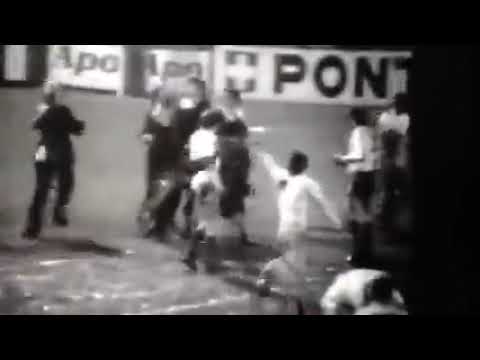 Leeds United movie archive - R.S.C. Anderlecht v Leeds 19/03/1975 Billy Bremner